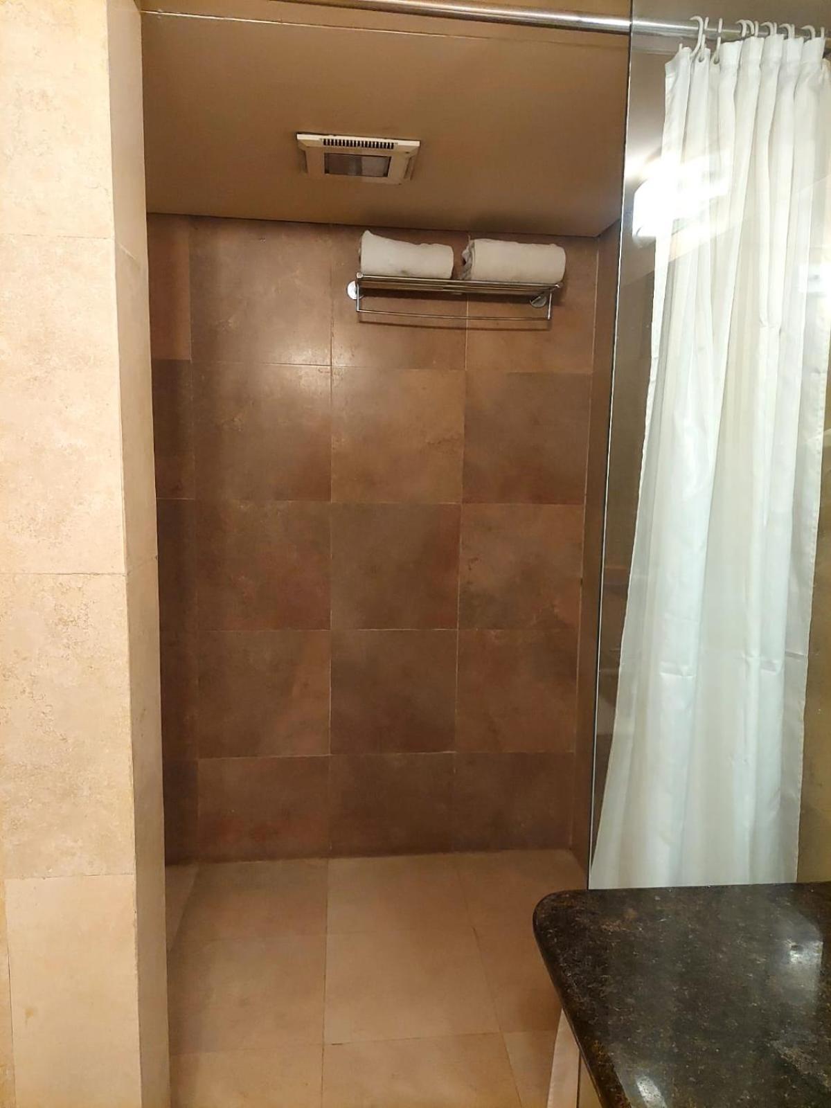 Whispering Palms Hotel ג'איפור מראה חיצוני תמונה