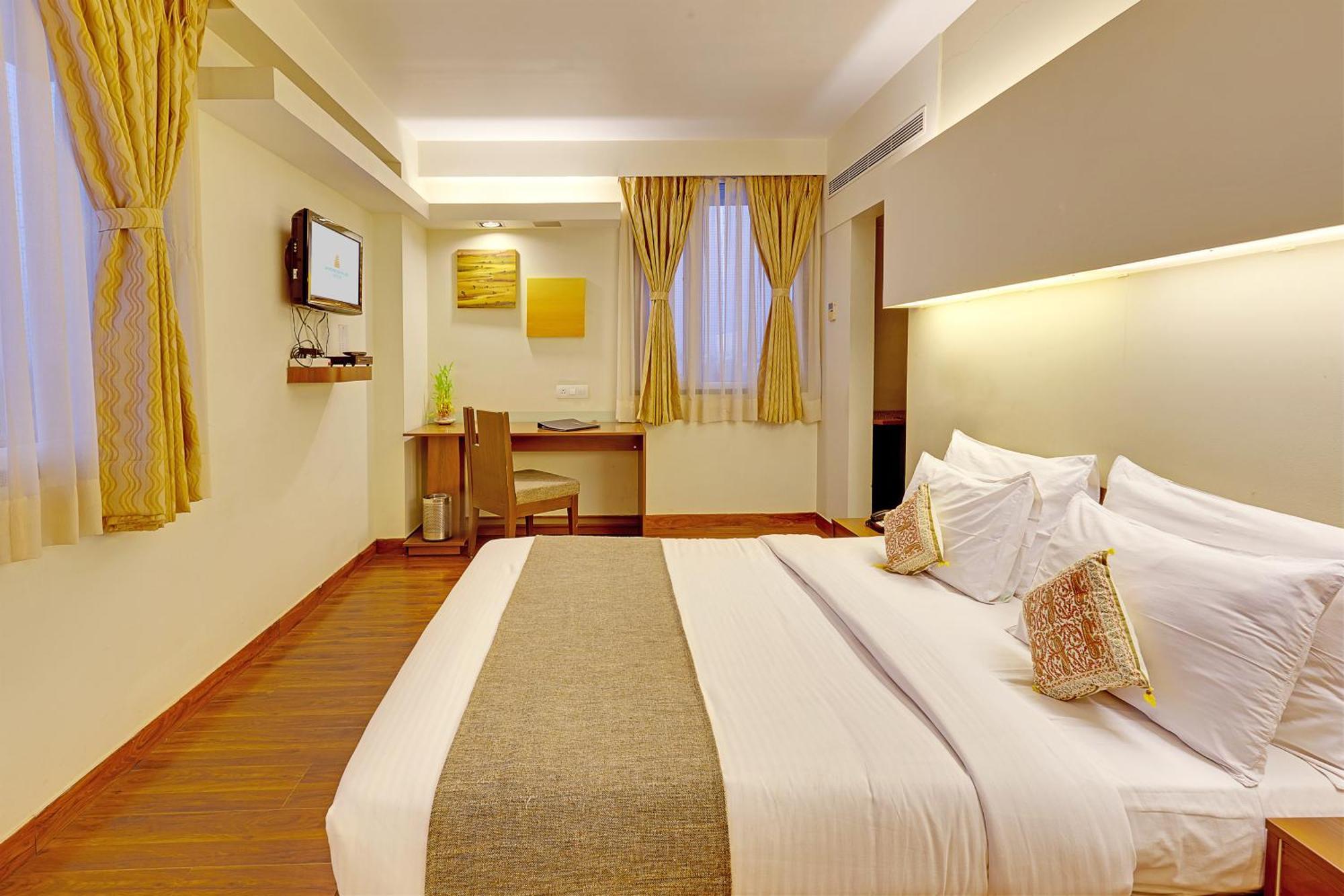 Whispering Palms Hotel ג'איפור מראה חיצוני תמונה