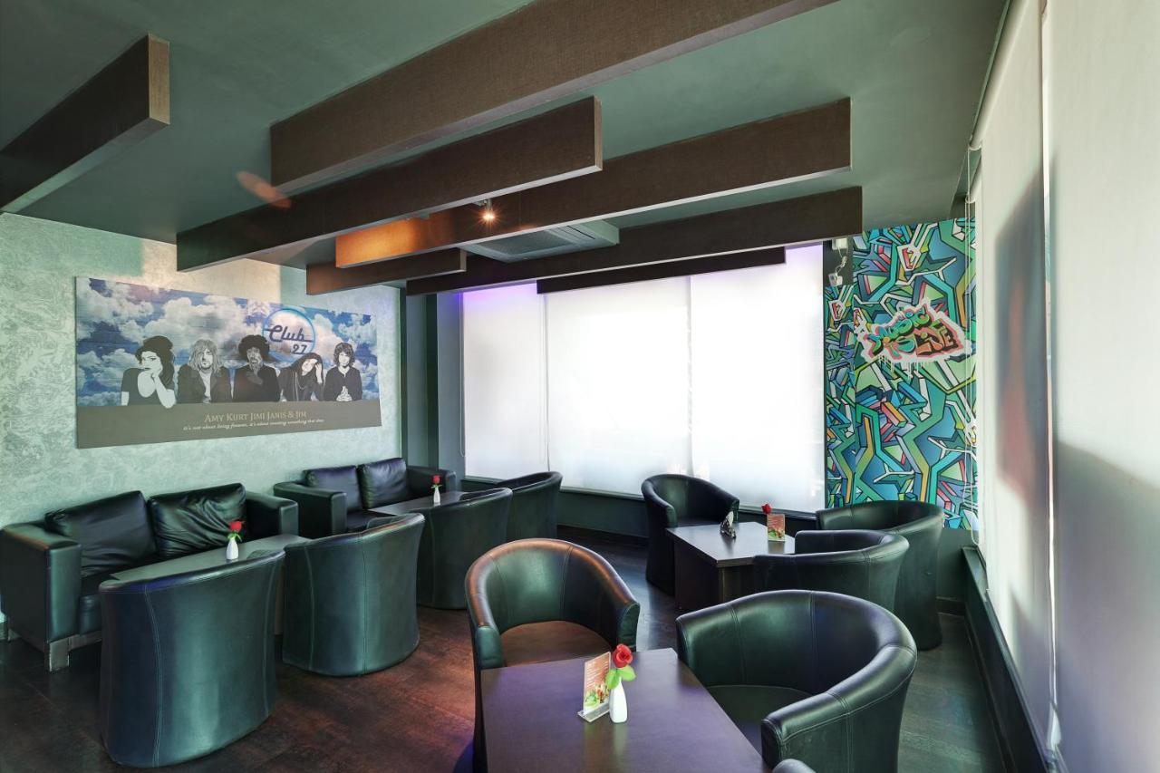 Whispering Palms Hotel ג'איפור מראה חיצוני תמונה