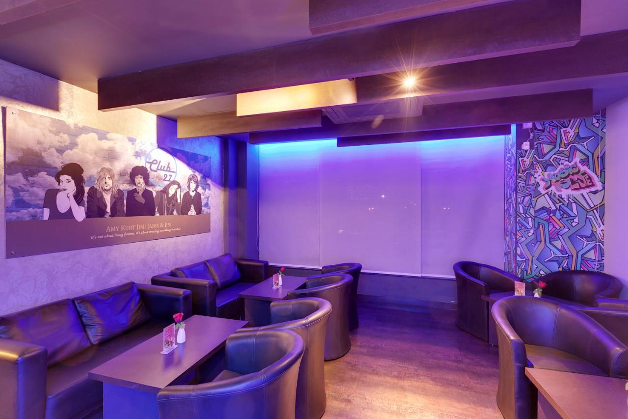 Whispering Palms Hotel ג'איפור מראה חיצוני תמונה